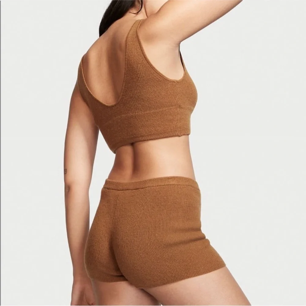 VS 100% Cashmere Matching Bra Top & Shorts PJs Set - Picture 2 of 3